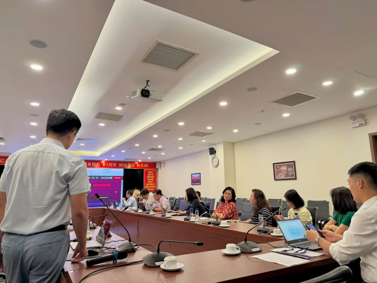 Đào tạo, nâng cao năng lực số và ứng dụng trí tuệ nhân tạo tại Trung tâm xúc tiến đầu tư và hỗ trợ doanh nghiệp Hà Nội
